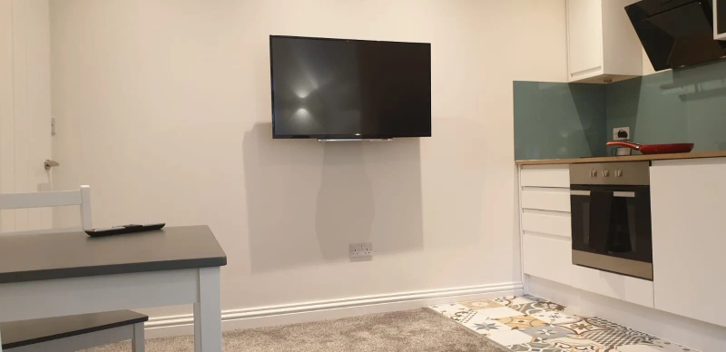 Flat 3, 143 Monks Road - 1 Bed - Thumbnail 3